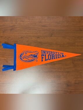 University of Florida Felt Pennant with UF Gator Logo